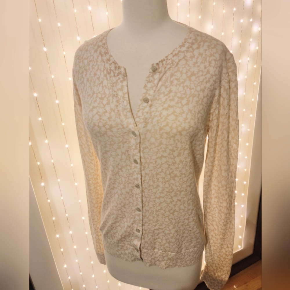 EUC Ann Taylor LOFT Button Cardigan in Blush Pink White/Ivory Pattern